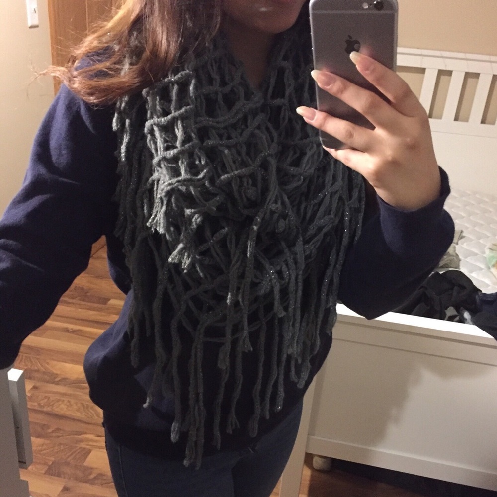 Knit infinity scarf